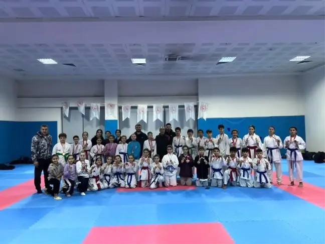 Afyonkarahisar'da Karate Yıldızlar İl Şampiyonası Tamamlandı
