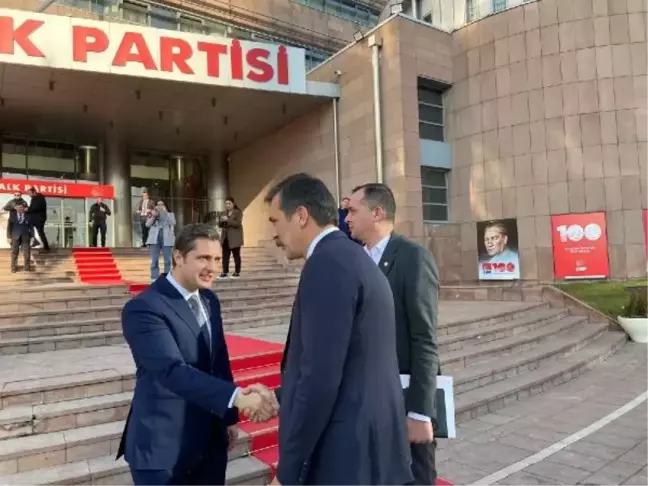 CHP Genel Başkanı Özgür Özel, TİP Genel Başkanı Erkan Baş ile görüştü