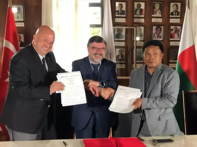 Yunus Emre Enstitüsü ile Madagaskar'daki Antananarivo Üniversitesi Arasında Mutabakat Zaptı İmzalandı