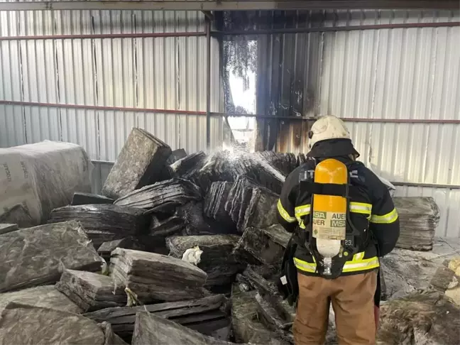Antakya'da bir iş yerinde çıkan yangın söndürüldü