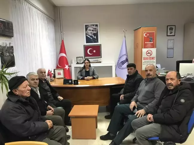 Afyonkarahisar'ın Bayat ilçesinde Esnaf ve Sanatkarlar Odası Başkanlığına Birsen Birgül Şenlik seçildi