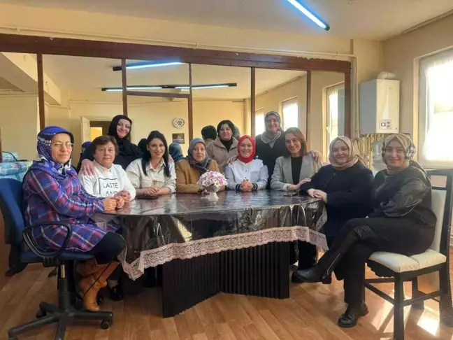 İnsanlık İçin Elden Ele Derneği, Ak Parti Zonguldak İl Kadın Kolları Yönetimini ve Zonguldak Belediye Başkanı Ömer Selim Alan'ın eşi Ceyda Alan'ı misafir etti
