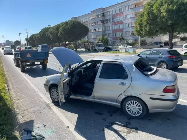 Söke'de otomobil-traktör çarpışması: 5 yaralı