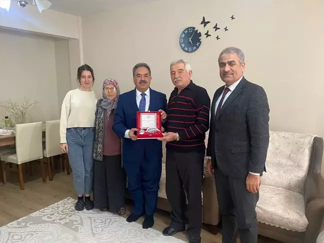 Süleymanpaşa Kaymakamı Şehit Ailesi ve Kıbrıs Gazisini Ziyaret Etti