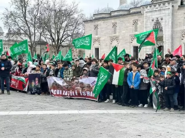 Gazze Dayanışma Platformu İsrail'in Filistin'e saldırılarını protesto etmek için yürüyüş düzenledi