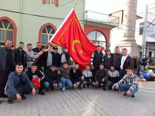 Burhaniye'de Gençlerin Oğlak Parasıyla Yaptıkları Sancak Hayrı