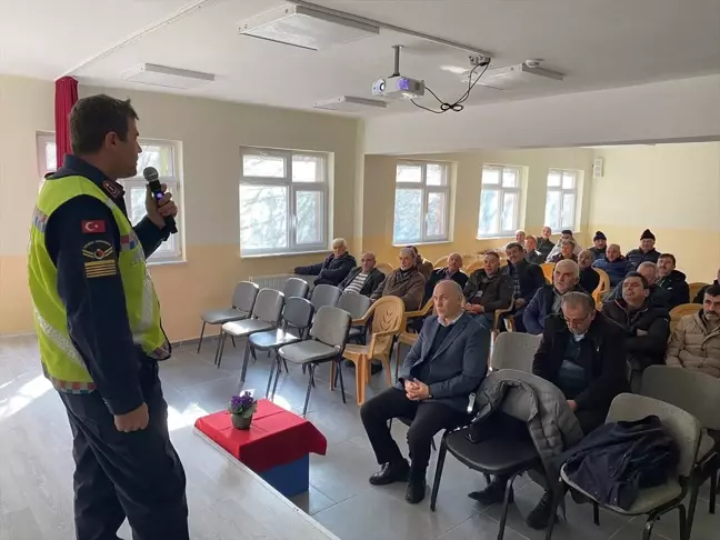 Mudurnu'da Servis Şoförlerine Trafik ve Kış Şartları Eğitimi Verildi