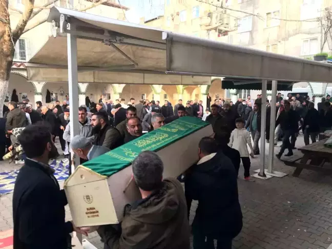 Bursa'da Anne, Baba ve Kardeşini Öldüren Şahıs Adliyeye Sevk Edildi