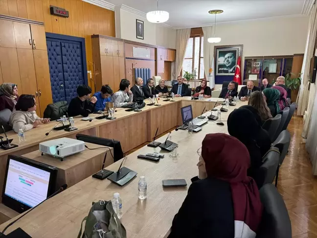 İstanbul Başakşehir Mehmet Emin Saraç Anadolu İmam Hatip Lisesi öğrencileri TBMM'yi gezdi