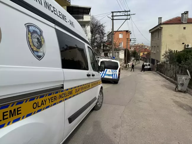Bursa'da Dini Nikahla Yaşadığı Kadının Oğlu Tarafından Bıçaklanan Kişi Hayatını Kaybetti