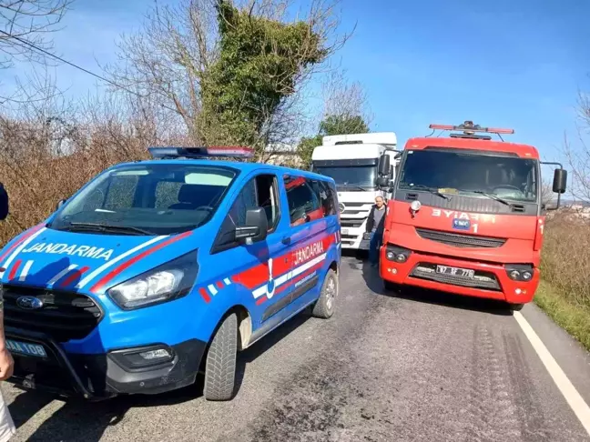 Zonguldak Alaplı'da Tır Çarpışması: 2 Yaralı