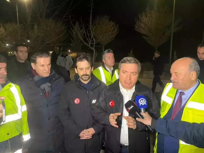 Erzincan'da maden ocağında toprak kayması: İşçilerin kurtarılması için arama kurtarma çalışması başlatıldı