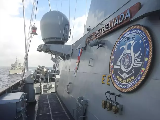 TCG Heybeliada, Yunan gemisi HS Limnos ile eğitimler icra etti