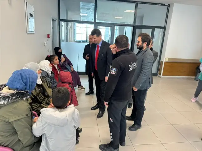 AK Parti Çaldıran Belediye Başkan Adayı Ferman Yıldırım, Çaldıran Devlet Hastanesini ziyaret etti