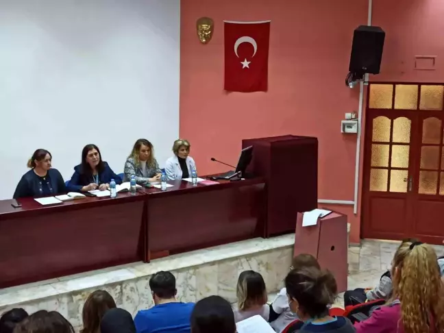 Aydın Devlet Hastanesi'nde yataklı servisler değerlendirme toplantısı yapıldı