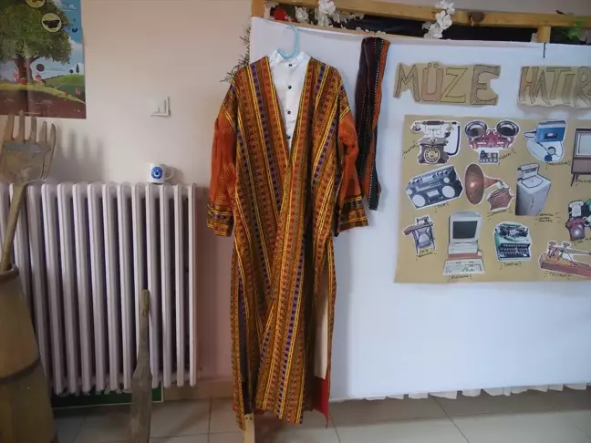 Yaylakent İlkokulu'nda Eski Eşyaların Sergilendiği Müze Açıldı