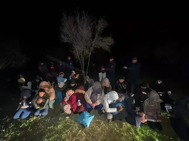 Çeşme'de göçmen kaçakçılığı operasyonu: 3 şüpheli tutuklandı