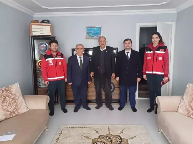 Kocaeli Valiliği, Gönülden Gönüle Projesi ile 20 aileyi ziyaret etti