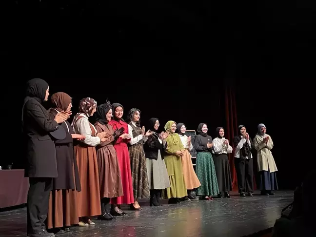 Mahmut Sami Ramazanoğlu Anadolu İmama Hatip Lisesi Öğrencileri İngilizce Tiyatro Gösterisi Gerçekleştirdi