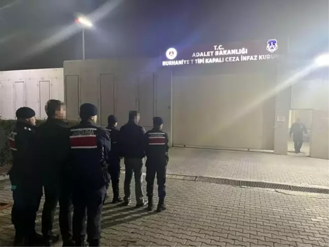 Balıkesir'de tefecilik ve tehdit suçundan 4 kişi tutuklandı
