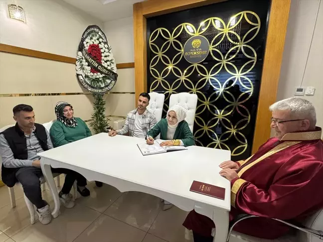 Malatya'da 5 çift, 4 yılda bir gelen '29 Şubat'ta dünyaevine girdi