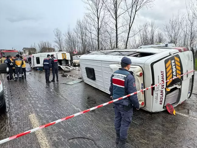 Bartın'da İki İşçi Servisi Çarpışması: 1 Ölü, 27 Yaralı