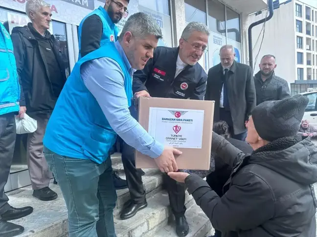 TDV, Kosova'da ihtiyaç sahibi ailelere gıda yardımı yaptı