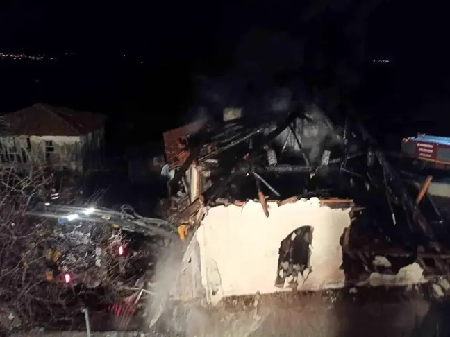 Çankırı'da Mutfak Tüpü Patlaması Sonucu Yangın: Bir Kadın Hayatını Kaybetti