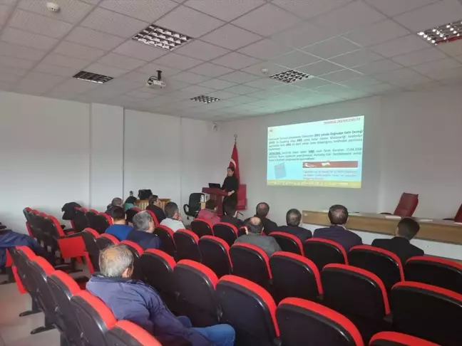 Sivas Ulaş'ta Çiftçilere Hububat Zararlıları ve Hastalıkları Konusunda Eğitim Verildi