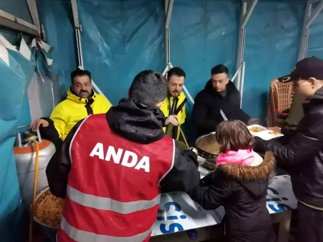 ANDA Derneği Kayseri'de Ramazan Ayında İhtiyaç Sahiplerine Yardım Ediyor