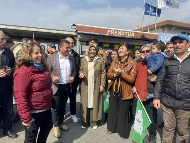 Meral Danış Beştaş Büyükada'da Seçim Çalışmalarını Sürdürdü