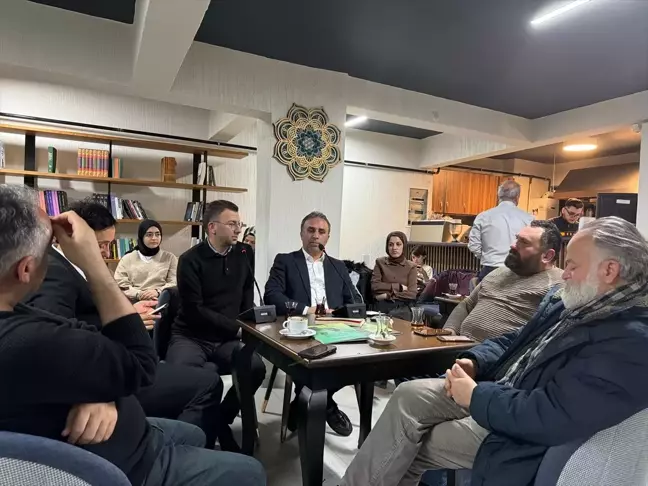 Marmara Kıraathanesi'nde Söz Meclisten İçeri Söyleşileri Düzenlendi