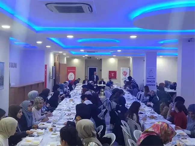 Aydın'da Gençler İftar Programında Buluştu