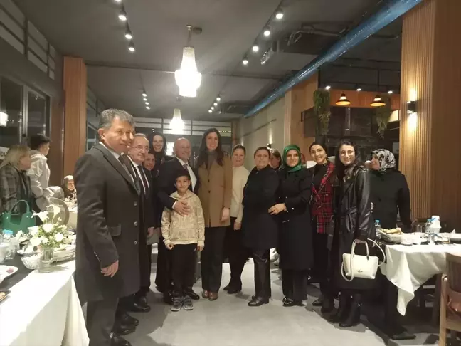 AK Parti Genel Başkan Yardımcısı Çiğdem Karaaslan Terme'de Partililerle İftar Yaptı