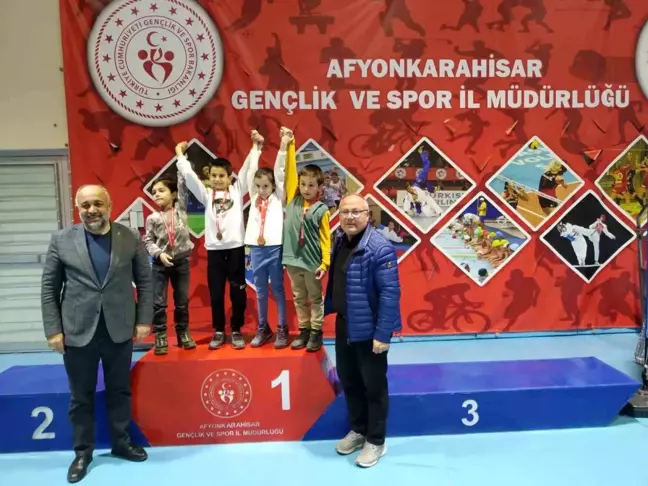 Afyonkarahisar'da Çanakkale Şehitleri Anma Satranç Turnuvası Sona Erdi