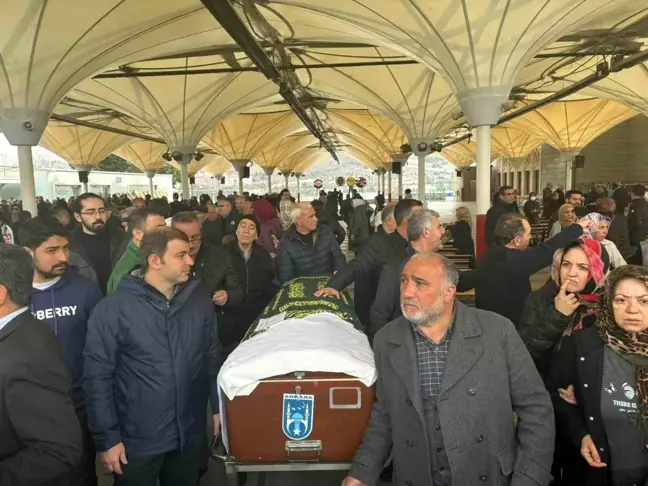 Ankara'da kocası tarafından öldürülen Derya Çetinkaya son yolculuğuna uğurlandı