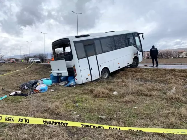 Kayseri-İncesu yolunda cezaevi nakil aracı devrildi, 11 kişi yaralandı