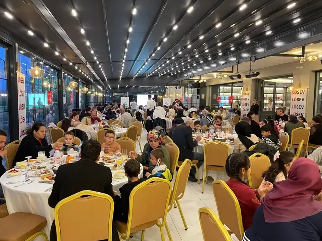 Aydın'da Lösemili Çocuklar ve Aileleri İçin İftar Programı Düzenlendi