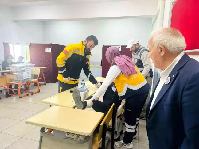 Bilecik'te sandık müşahidi baygınlık geçirdi
