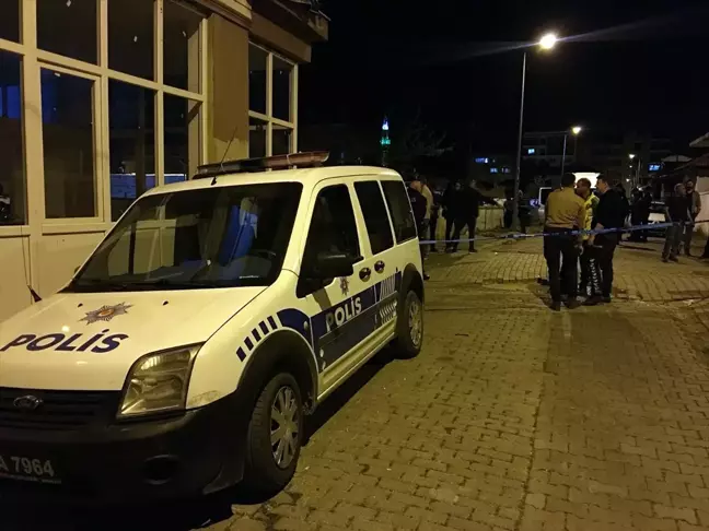 Aydın'ın İncirliova ilçesinde çıkan bıçaklı kavgada 6 kişi yaralandı
