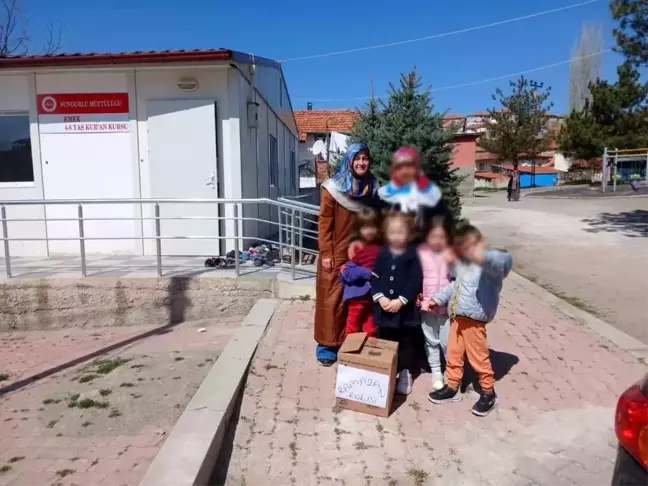 Sungurlu'da Minik Öğrencilerden Ramazan Yardımı