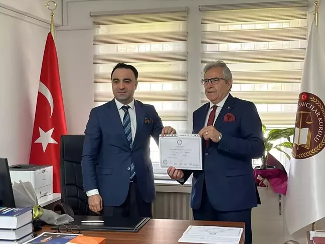 CHP'den Bandırma Belediye Başkanlığına seçilen Dursun Mirza göreve başladı