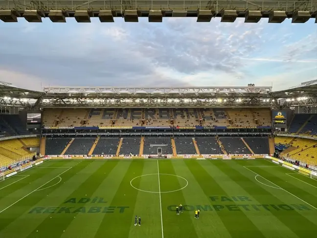 Fenerbahçe, Yukatel Adana Demirspor maçına 5 değişiklikle çıktı