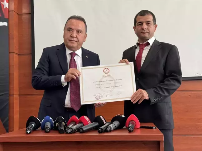 Muhittin Böcek, Antalya Büyükşehir Belediye Başkanlığına ikinci kez seçildi