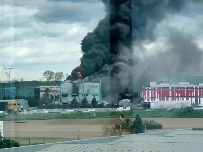 Tekirdağ Ergene Velimeşe'de Tekstil Fabrikasında Yangın