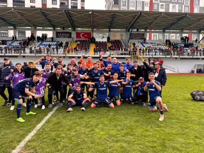 Pazarspor, Turgutluspor'u 2-0 mağlup etti