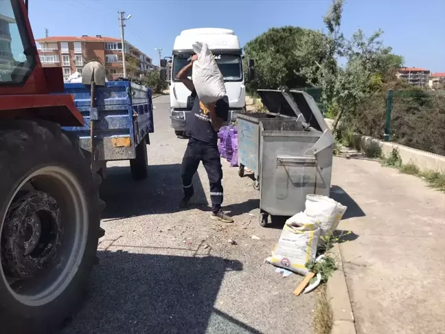 Ayvalık'ta Ramazan Bayramı tatilinde tonlarca çöp toplandı