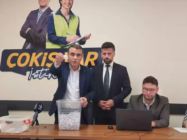 Çorum Belediyesi 142 Geçici İşçi İçin Kura Çekimi Yaptı