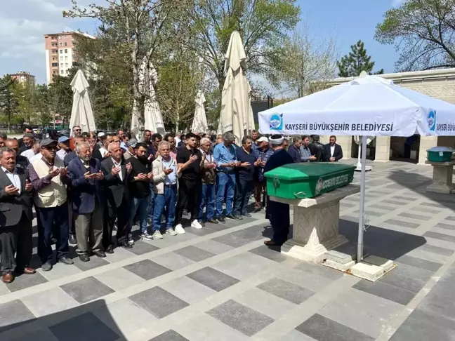Kayseri'de 2 akrep yedikten sonra hayatını kaybeden kişi toprağa verildi
