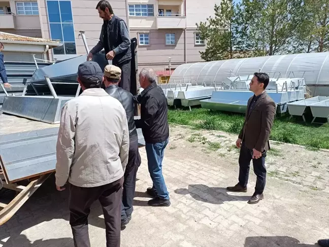 Sivas'ın Ulaş ilçesinde ihtiyaç duyulan bölgelere sulak dağıtımı yapıldı